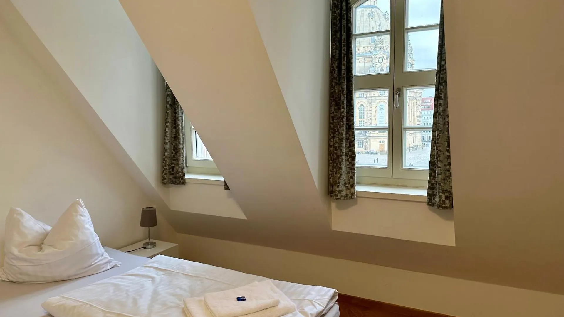 Exklusives Apartment Mit Einmaligem Blick Zur Frauenkirche - Parkplatz Kostenfrei Drážďany 0*,  Německo