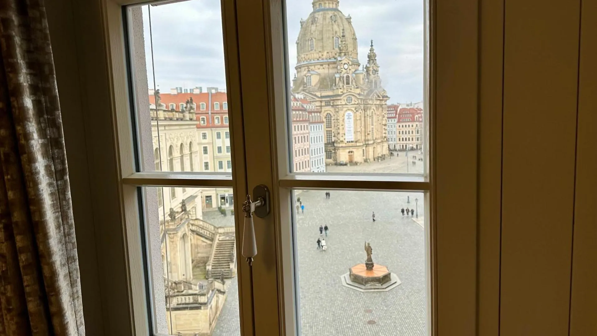 Exklusives Apartment Mit Einmaligem Blick Zur Frauenkirche - Parkplatz Kostenfrei Drážďany